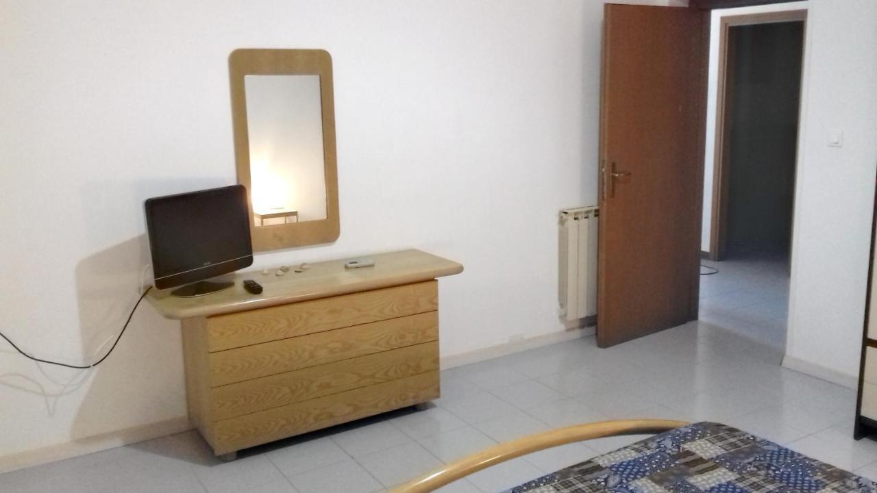 2 Bedrooms Appartement At Pescara 300 M Away From The Beach With Balcony And Wifi Eksteriør billede