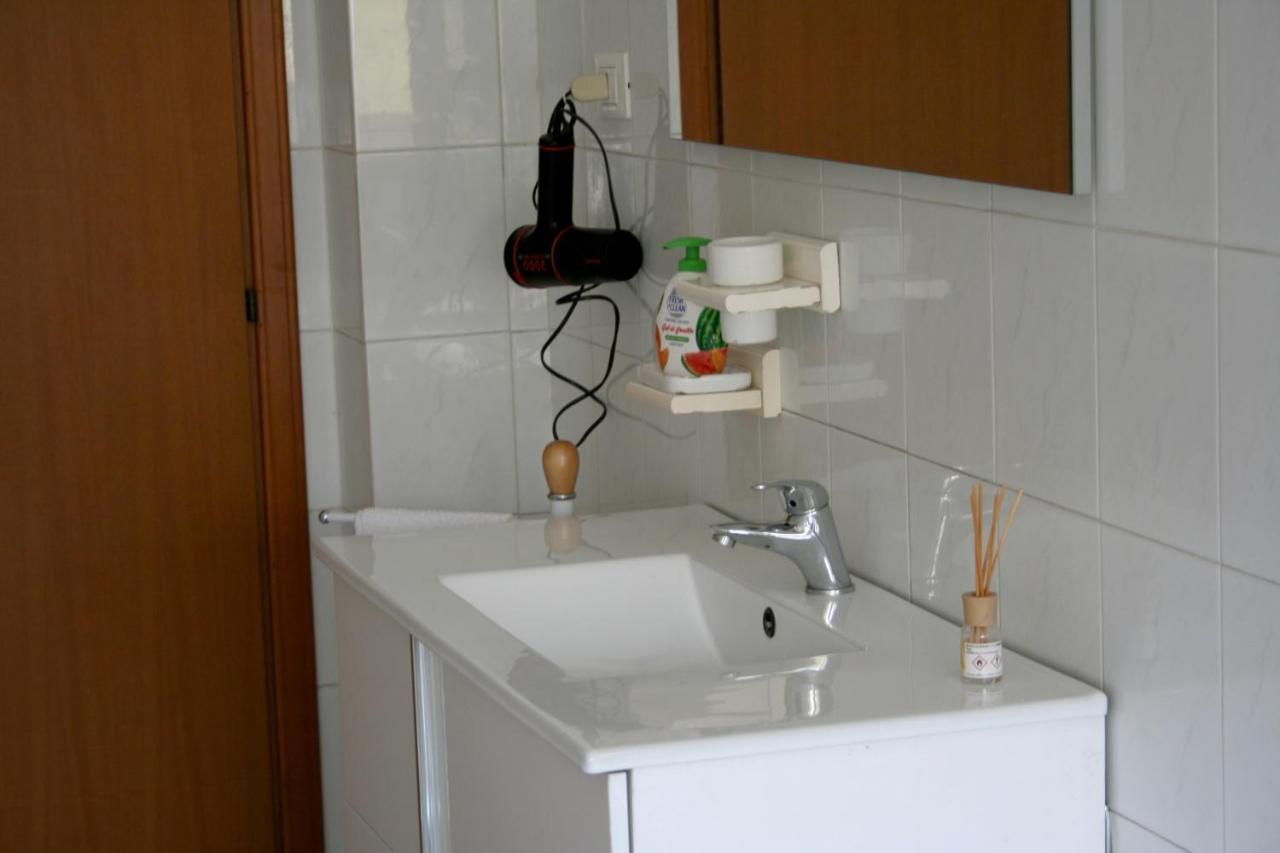 2 Bedrooms Appartement At Pescara 300 M Away From The Beach With Balcony And Wifi Eksteriør billede