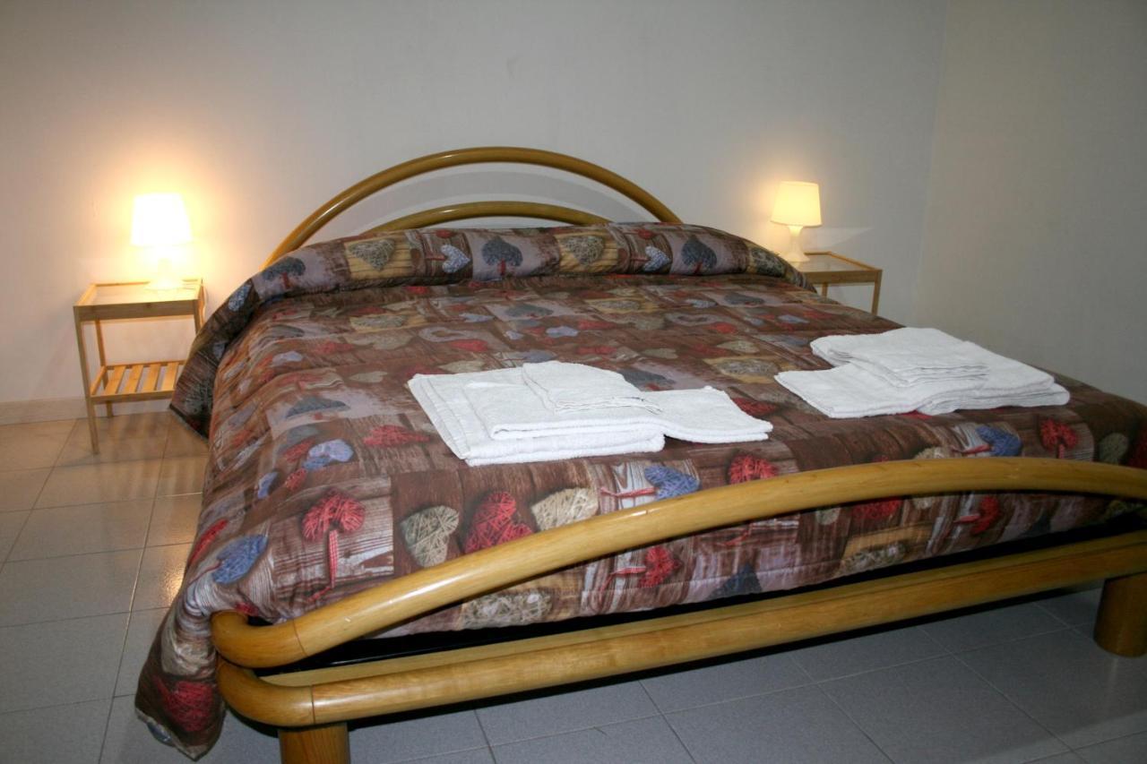 2 Bedrooms Appartement At Pescara 300 M Away From The Beach With Balcony And Wifi Eksteriør billede