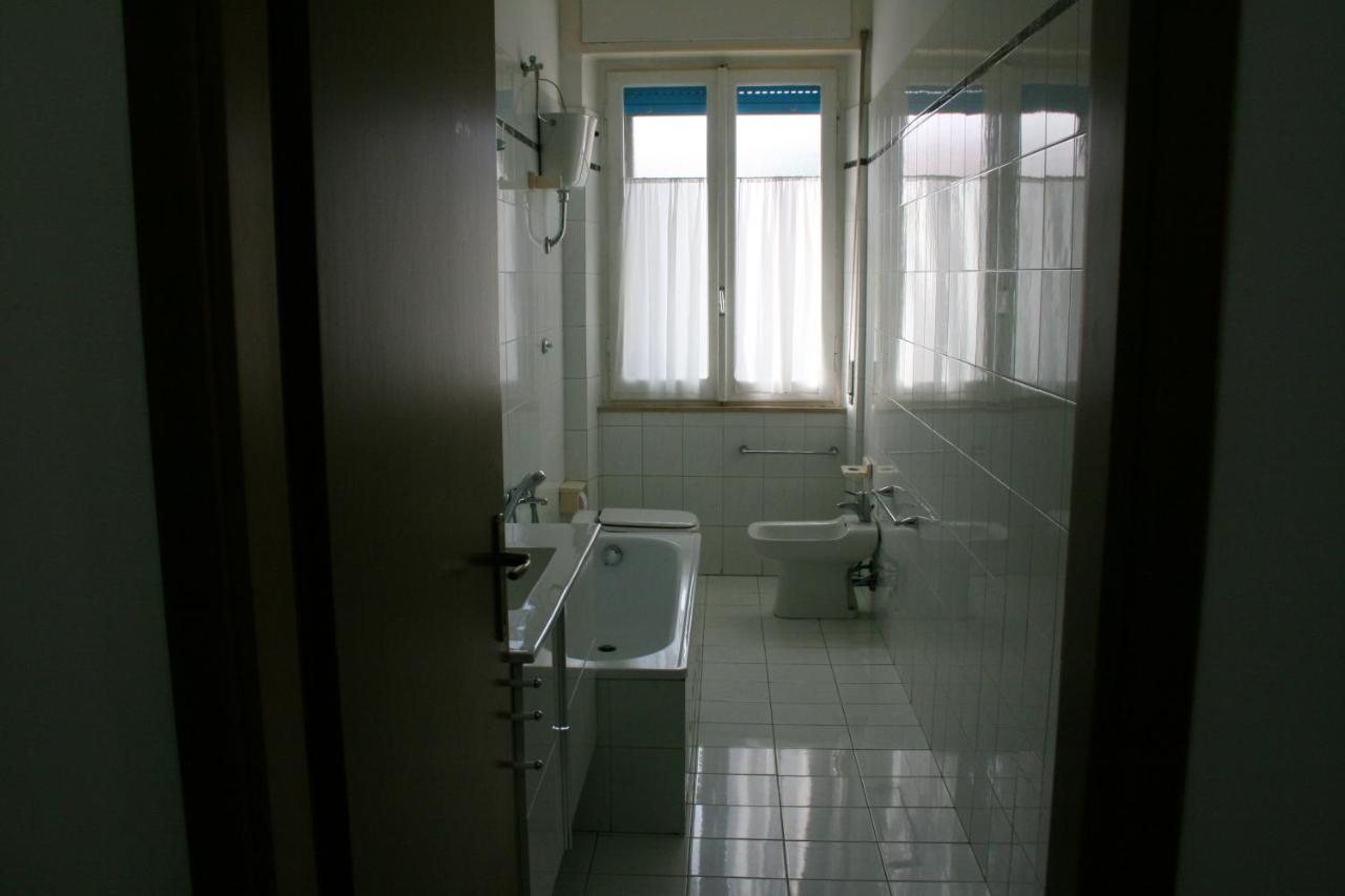 2 Bedrooms Appartement At Pescara 300 M Away From The Beach With Balcony And Wifi Eksteriør billede