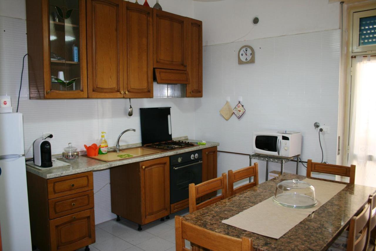 2 Bedrooms Appartement At Pescara 300 M Away From The Beach With Balcony And Wifi Eksteriør billede