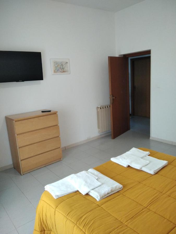 2 Bedrooms Appartement At Pescara 300 M Away From The Beach With Balcony And Wifi Eksteriør billede