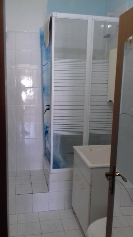 2 Bedrooms Appartement At Pescara 300 M Away From The Beach With Balcony And Wifi Eksteriør billede
