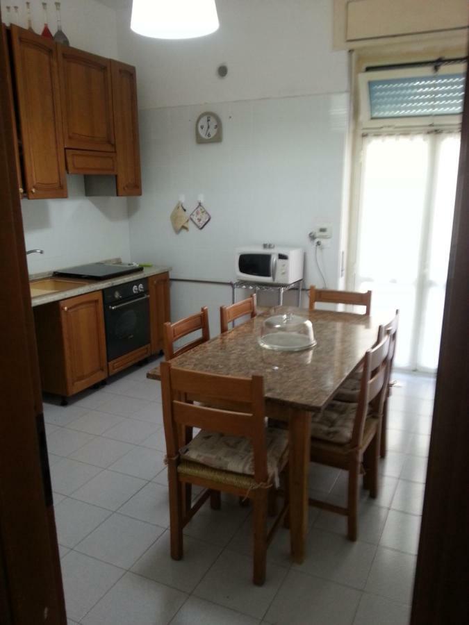 2 Bedrooms Appartement At Pescara 300 M Away From The Beach With Balcony And Wifi Eksteriør billede