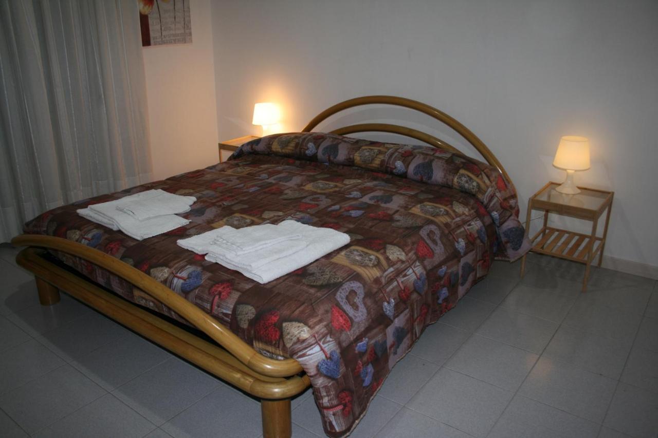 2 Bedrooms Appartement At Pescara 300 M Away From The Beach With Balcony And Wifi Eksteriør billede